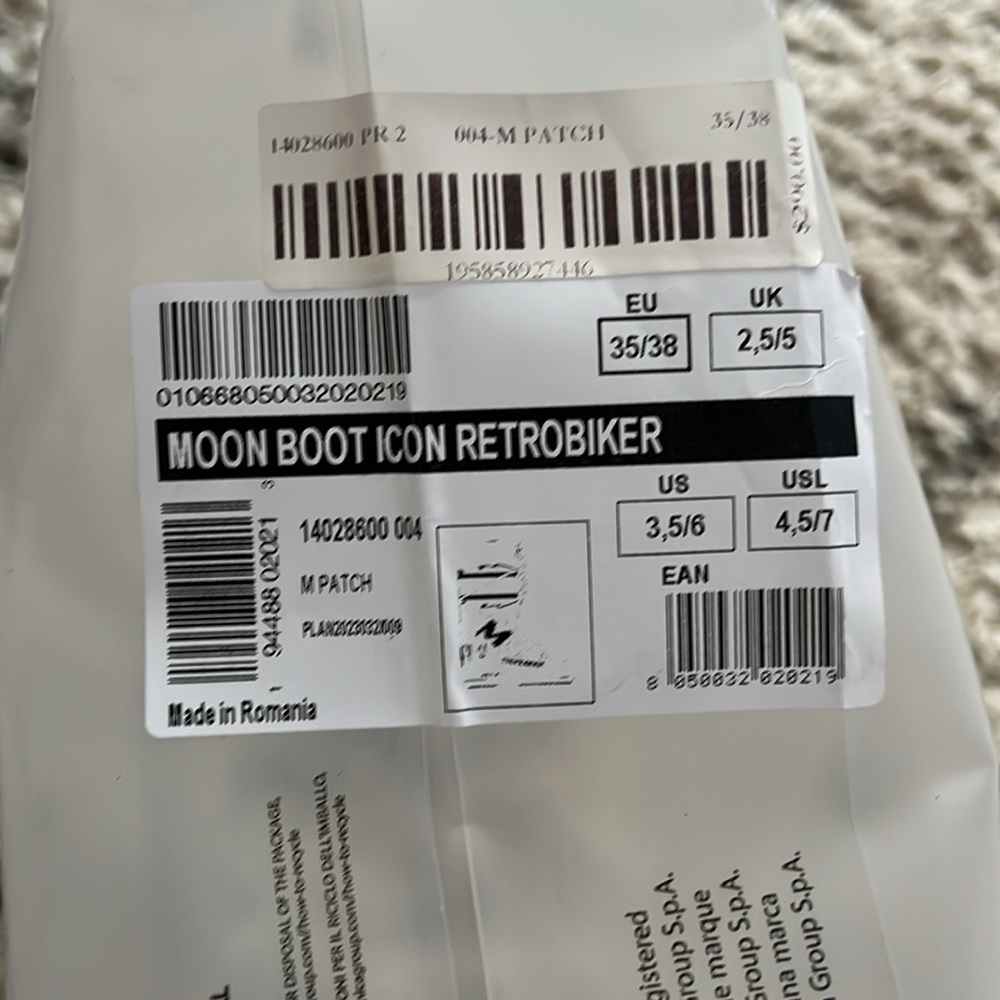 Moon Boot Icon retrobiker boot. Size 35/38. US 6. Orange. White. Black. New. - Picture 7 of 8
